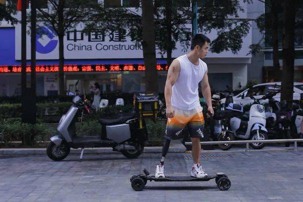 �����ܼ�֫�滬��