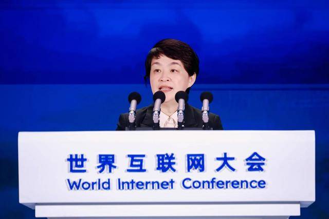 中兴通讯董事长方榕：加强数智筑基，推动AI进阶_应用_科技领域_创新