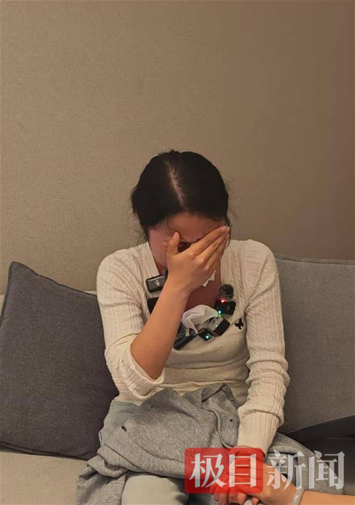 17日举行了“一个3岁男孩在被他的亲生父亲和女