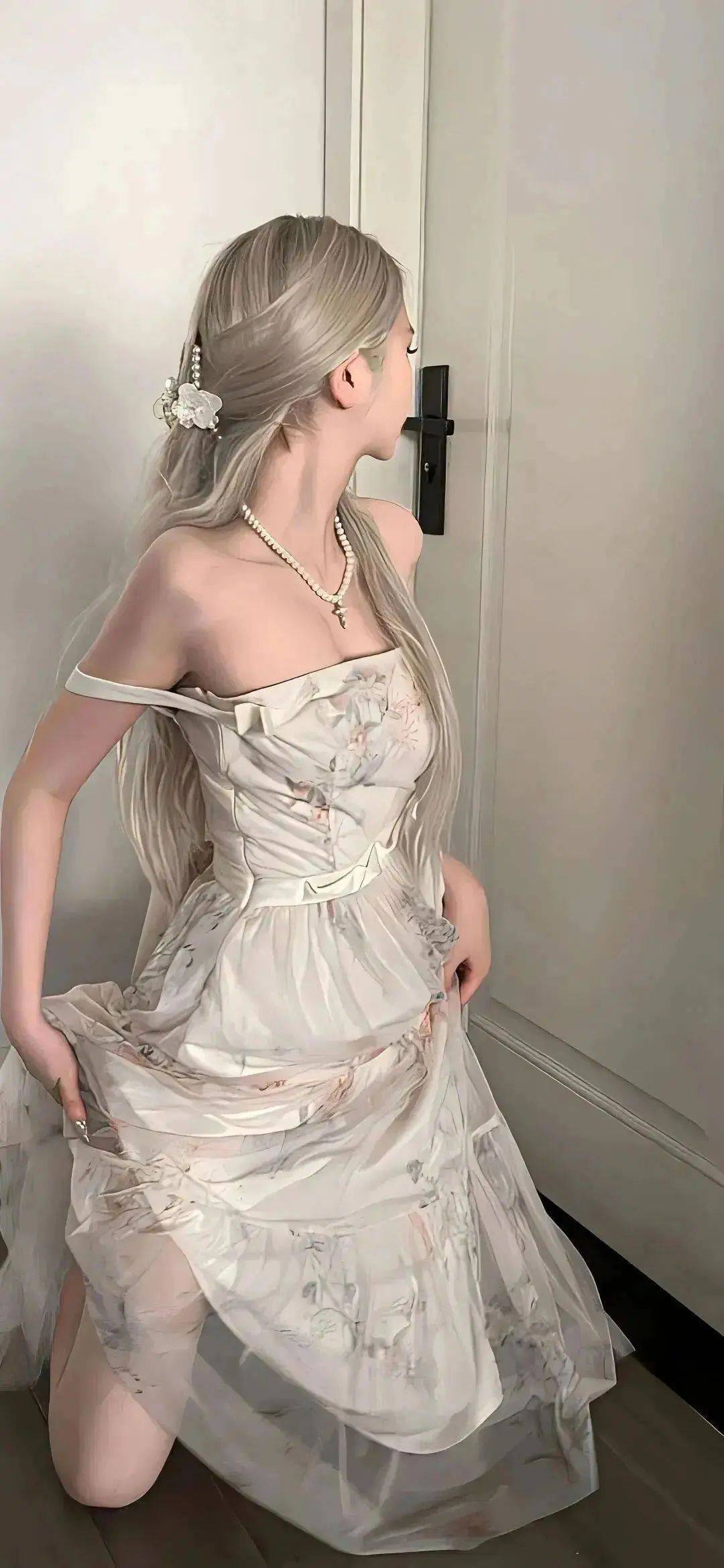 好身材美少女ins风壁纸 ​​​