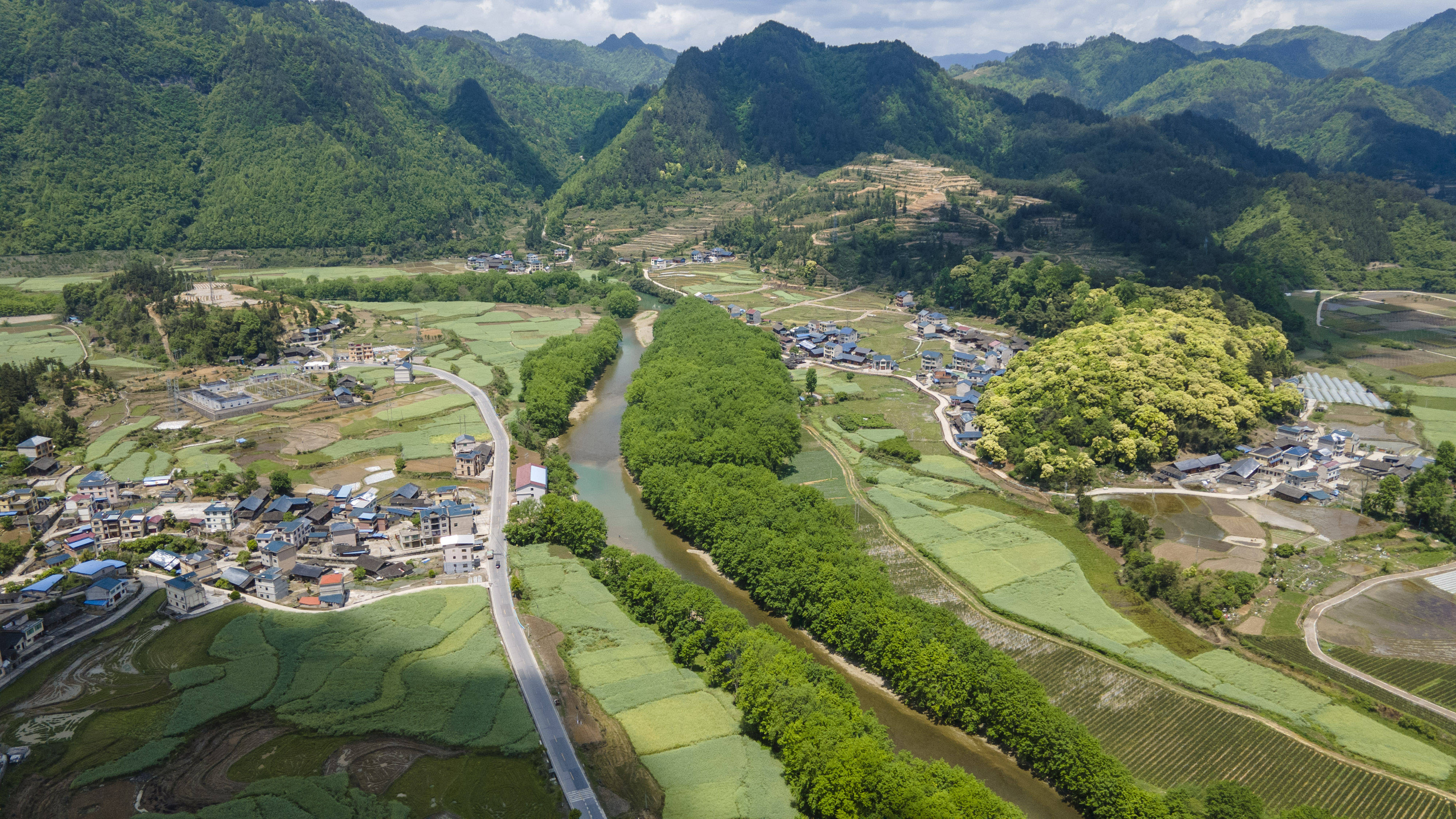 近年来,贵州省岑巩县紧盯水资源保护,水污染防治,水环境改善,水生态