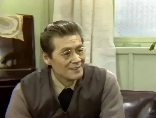 蓝天野:白天当演员,晚上是间谍,属于"姜子牙"传奇一生