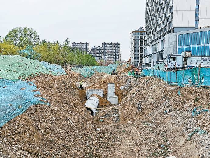 市政雨星空体育APP污管道何时能打通(图2)