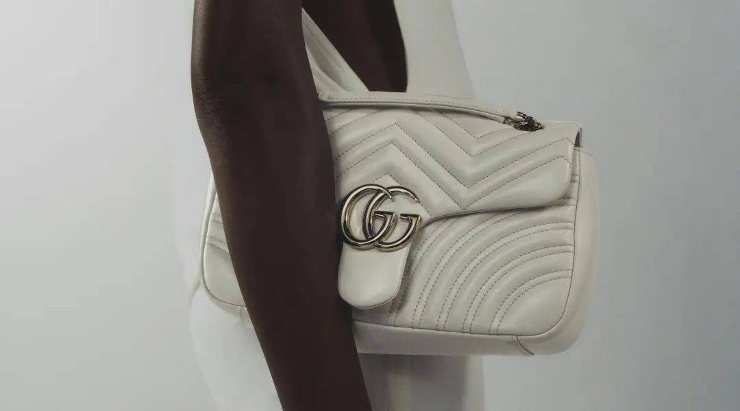 开云高管谈 Gucci：拖累业务的是“长青款”新品表开云体育官网现相当不错(图4)