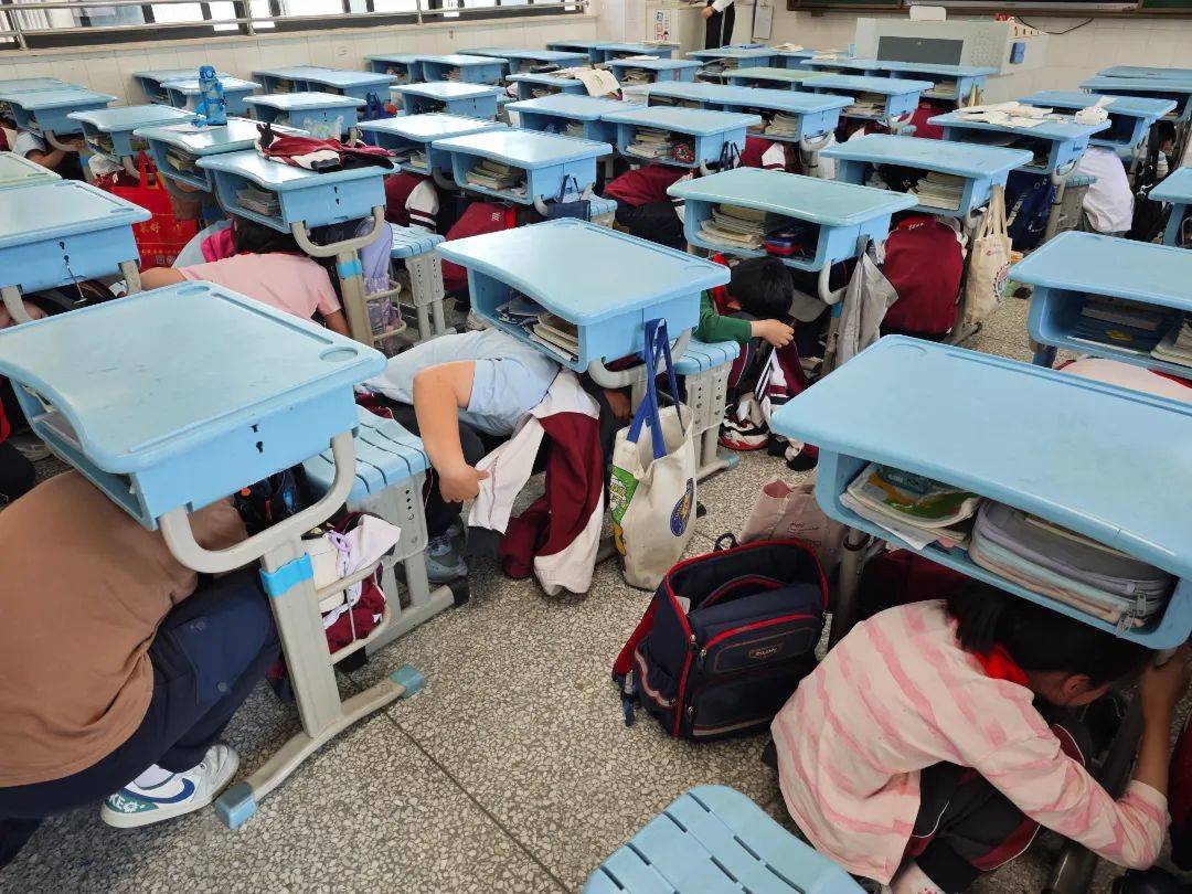 人人讲安全,个个会应急