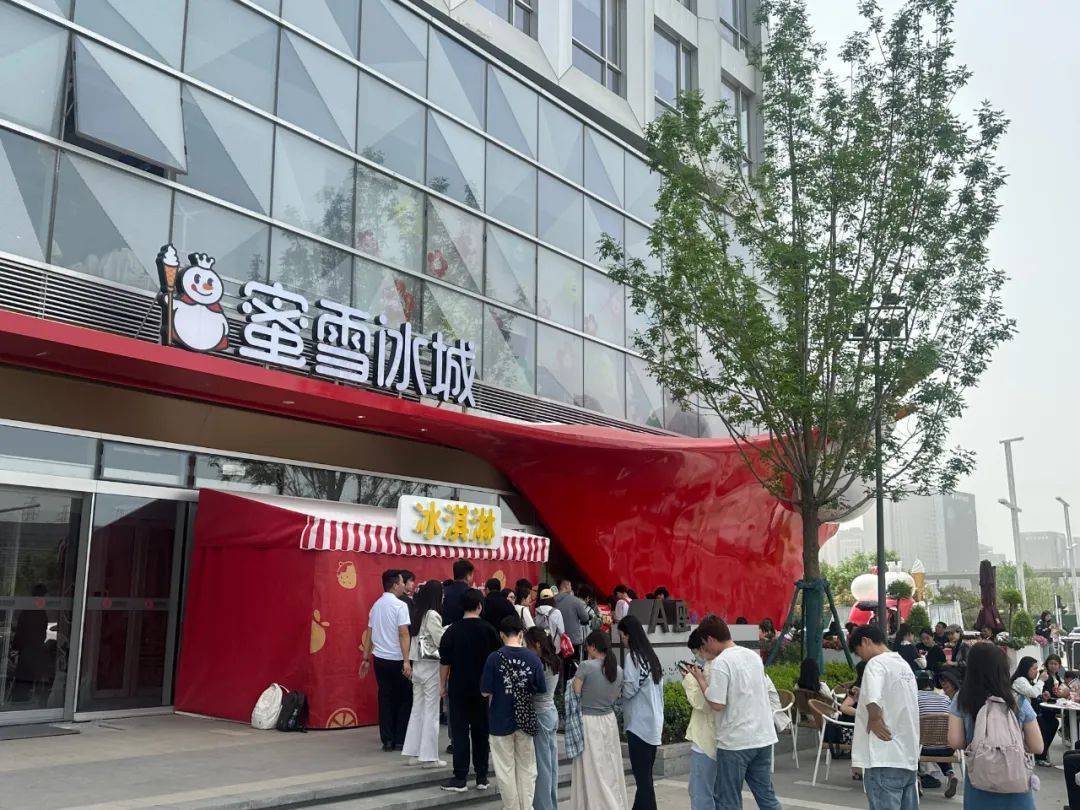 于东来的背后，站着一个崛起的“土味河南”