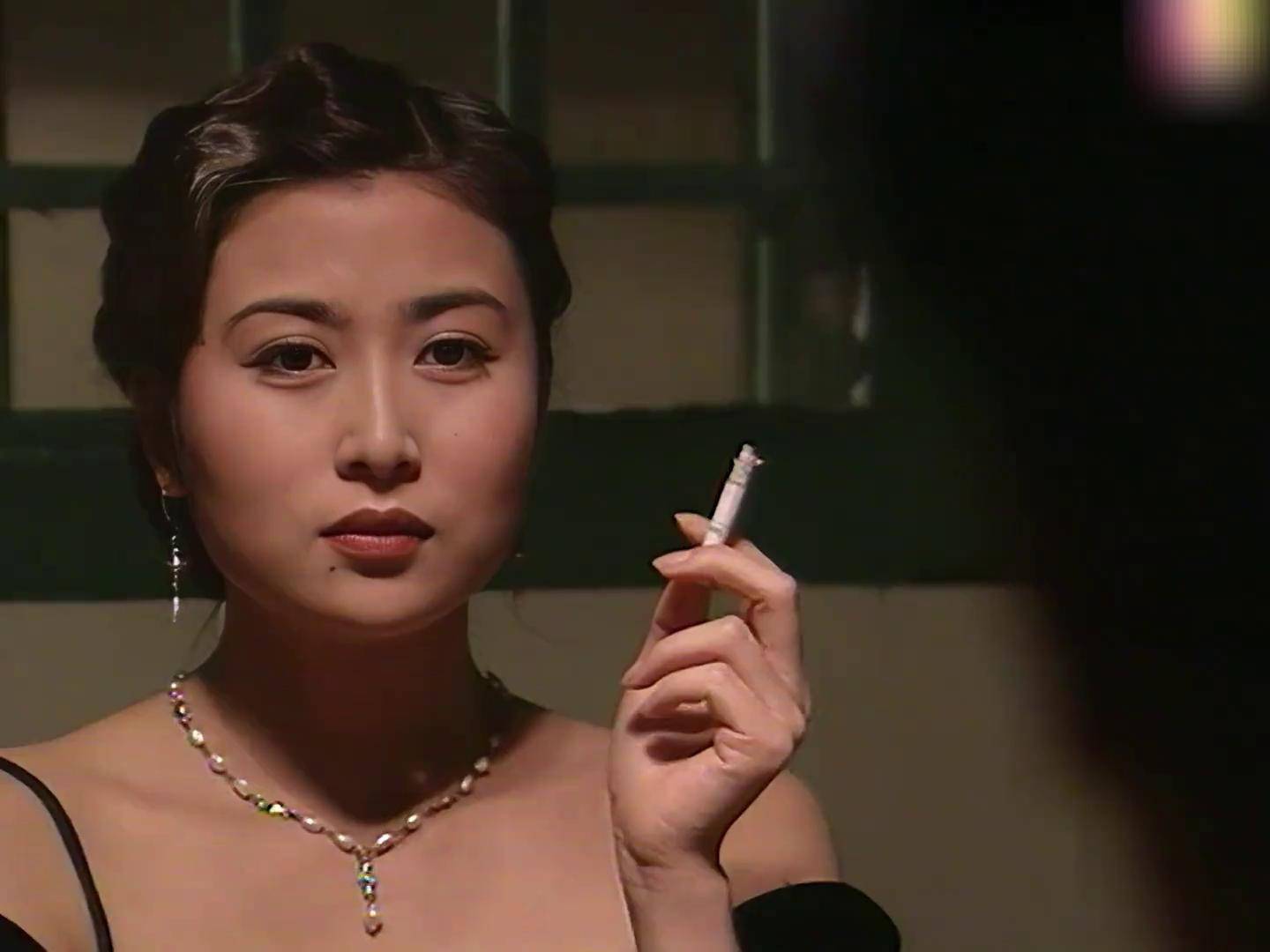 女人婚礼前移情别恋却没想到遇到了将会让她万劫不复的渣男 港剧 港剧