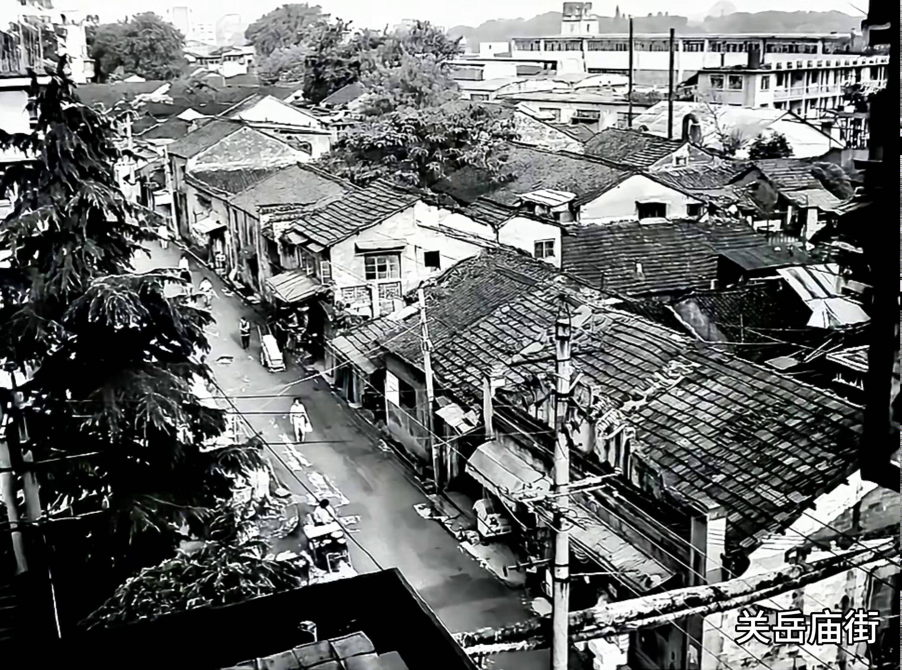 关岳庙街老照片的时光复活术:人工智能重塑安庆古街流动记忆