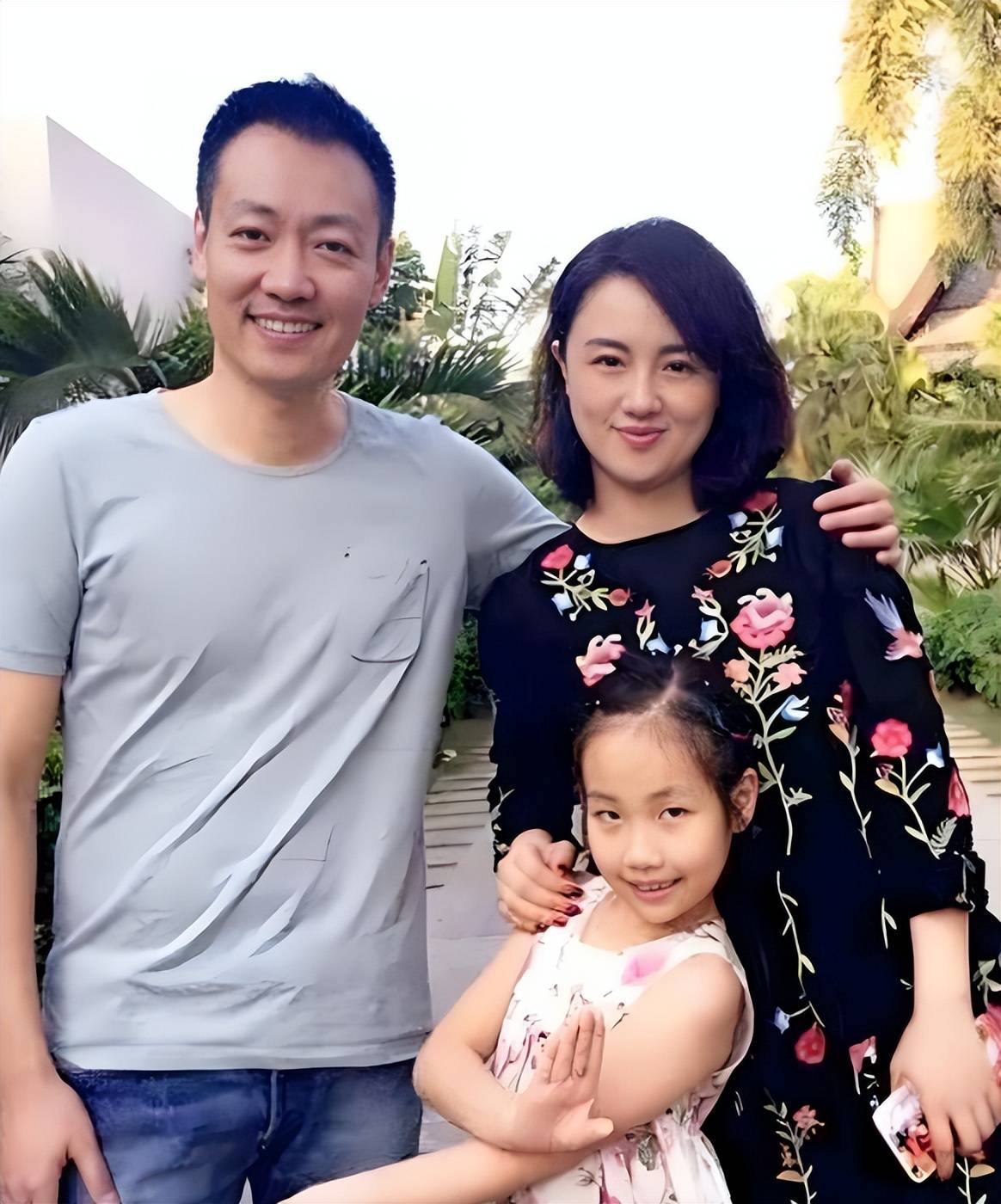 朱媛媛死因曝光！老公辛柏青悲痛发文，众星发文悼念都觉太意外！