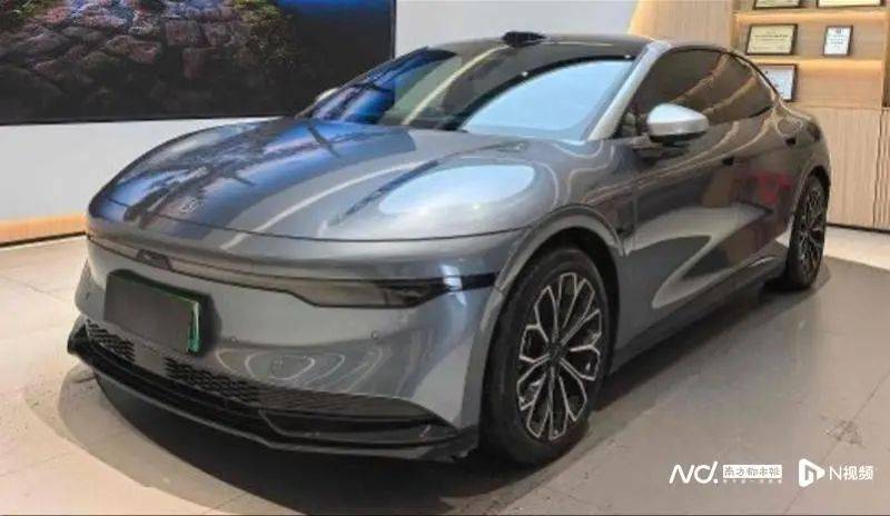 多款新能源准新车“价崩”：小米Ultra二手车价急跌，特斯拉Model 3 “断崖式下跌”