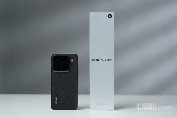 Xiaomi Watch S4 eSIM 15周年纪念版评测：好看也好戴