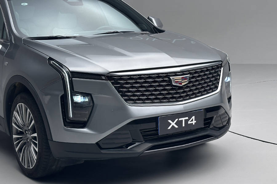 新款凯迪拉克XT4上市，15.99-18.99万全款，智能化升级能否吸引你？