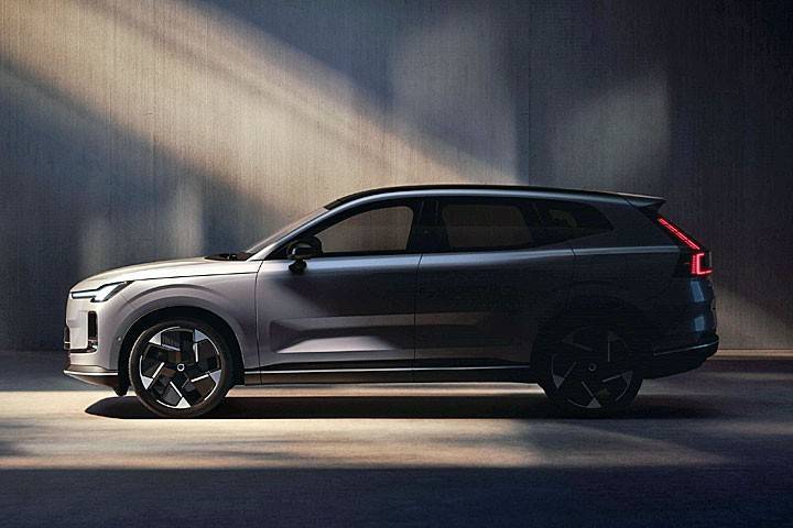 沃尔沃XC70重生！工信部揭秘：插混动力，纯电续航超200公里