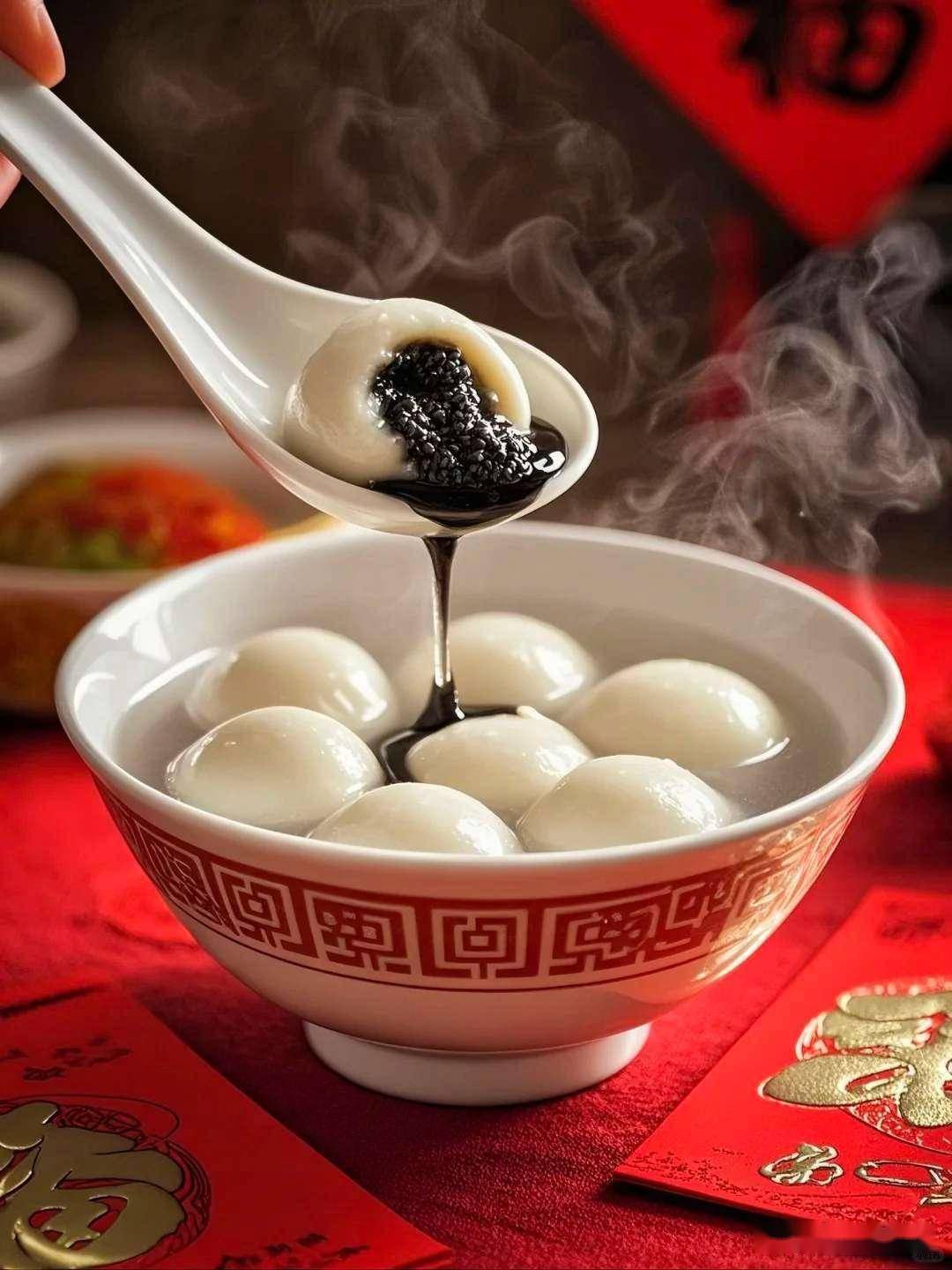 的红豆沙裹着糯米团,日式年糕的升级版椰奶冰汤圆:煮好的汤圆过冰水