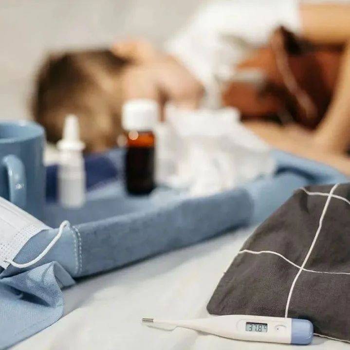 一学就会!物理退烧正确姿势,轻松应对发热~_患者_部位_冰袋