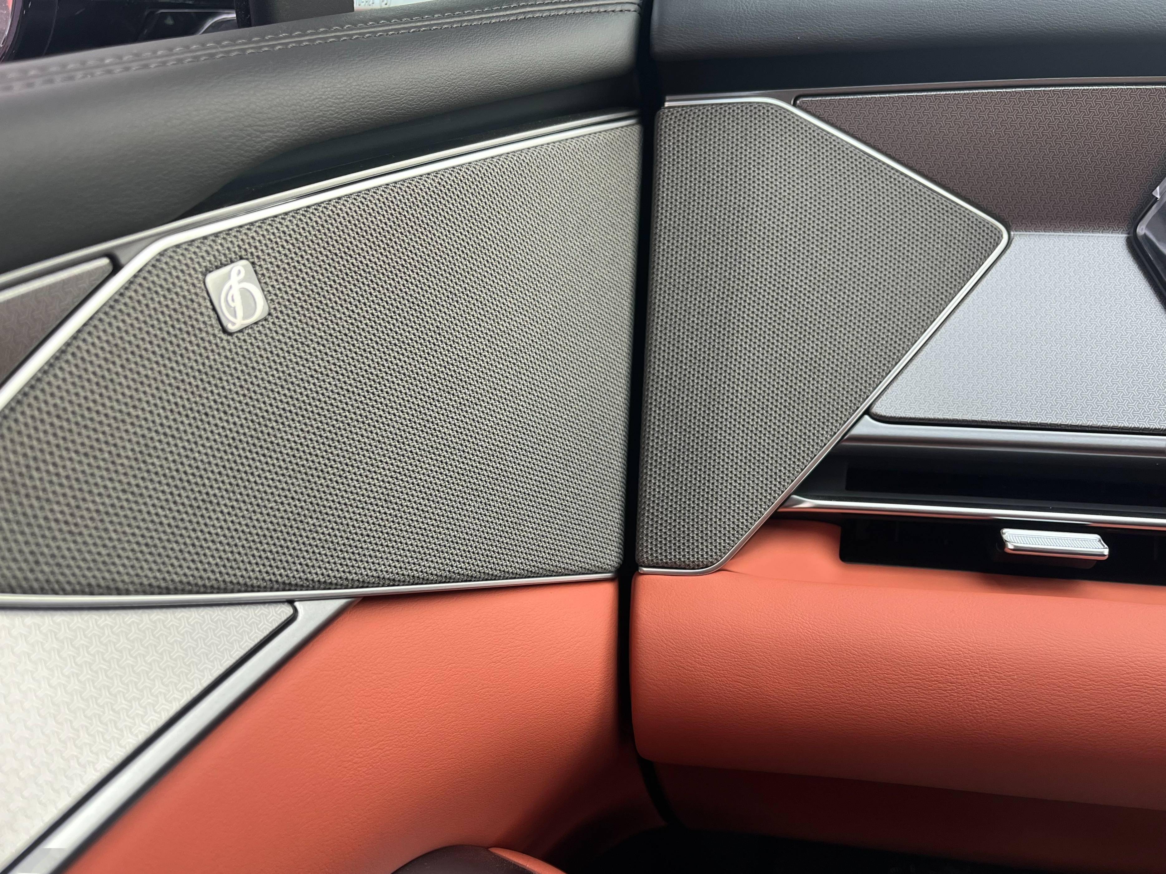 实拍比亚迪唐l,上市首月卖出5229辆,为什么说它本可以做得更好