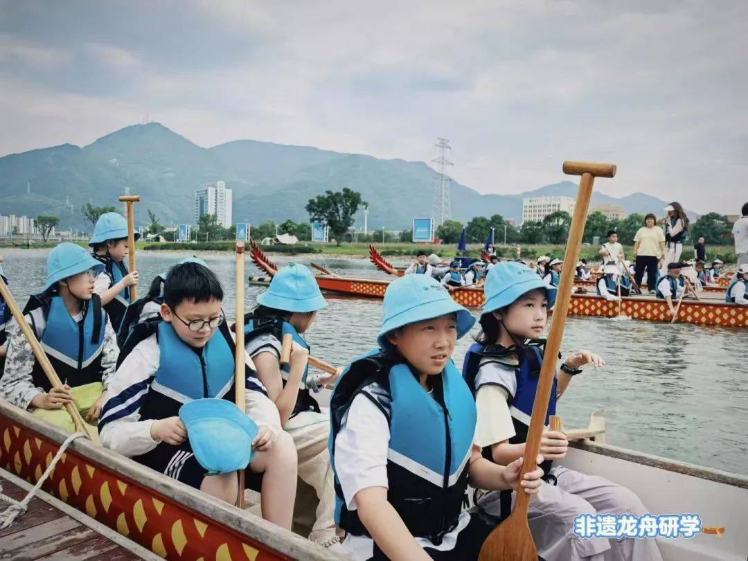 华体会- 华体会体育官方网站- 体育APP下载【新闻转载】端午临近温州龙舟运动中心龙舟体验火爆！“经济”激发文旅新消费