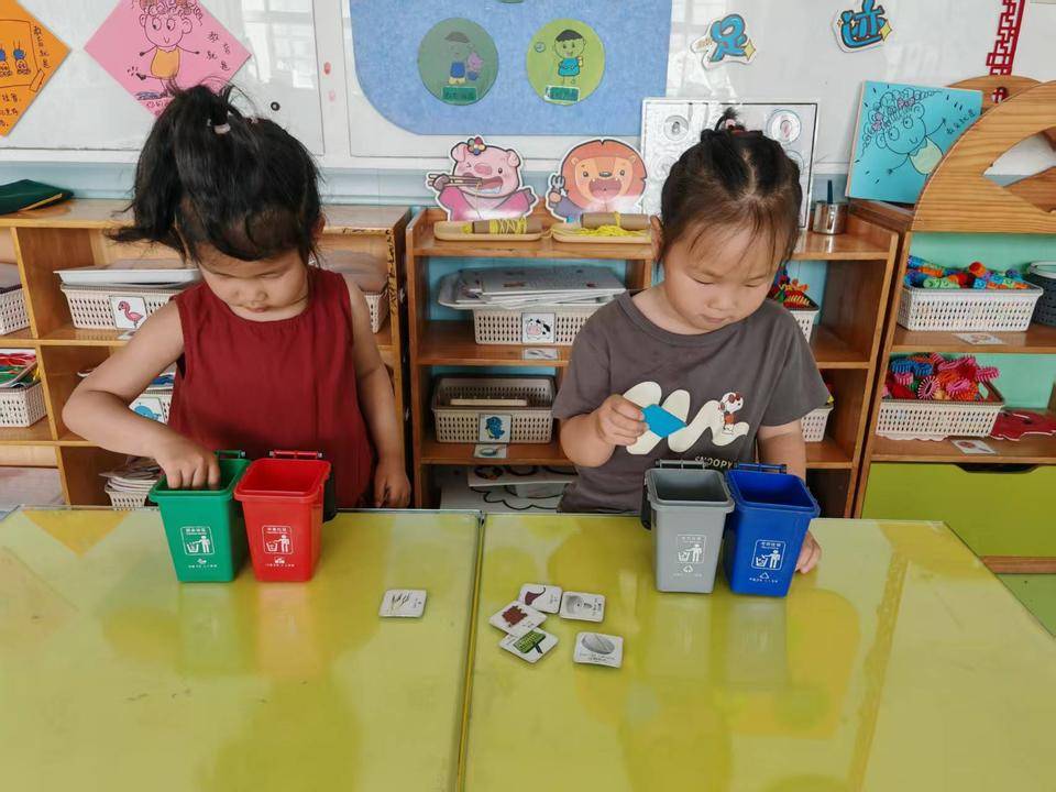 利津县陈庄镇中心幼儿园开展垃圾分类宣传周活动