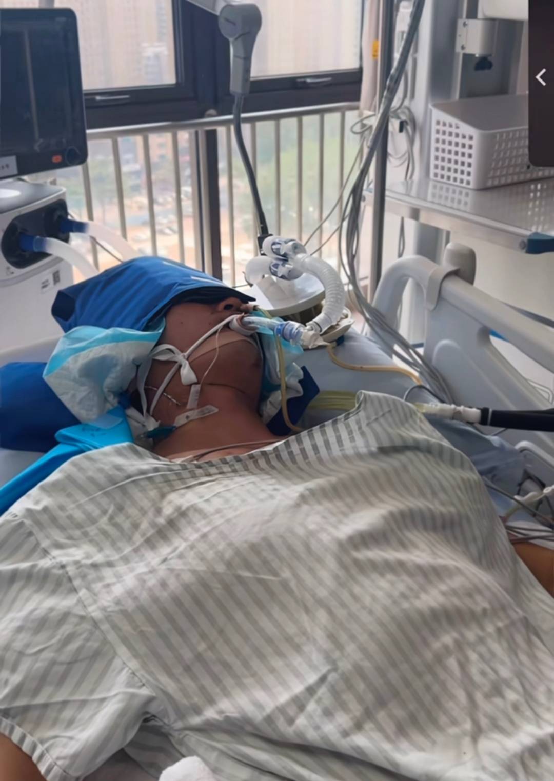 潍坊33岁外卖小哥送餐时心跳骤停昏迷,事后收到多方救助,妻子感激发声