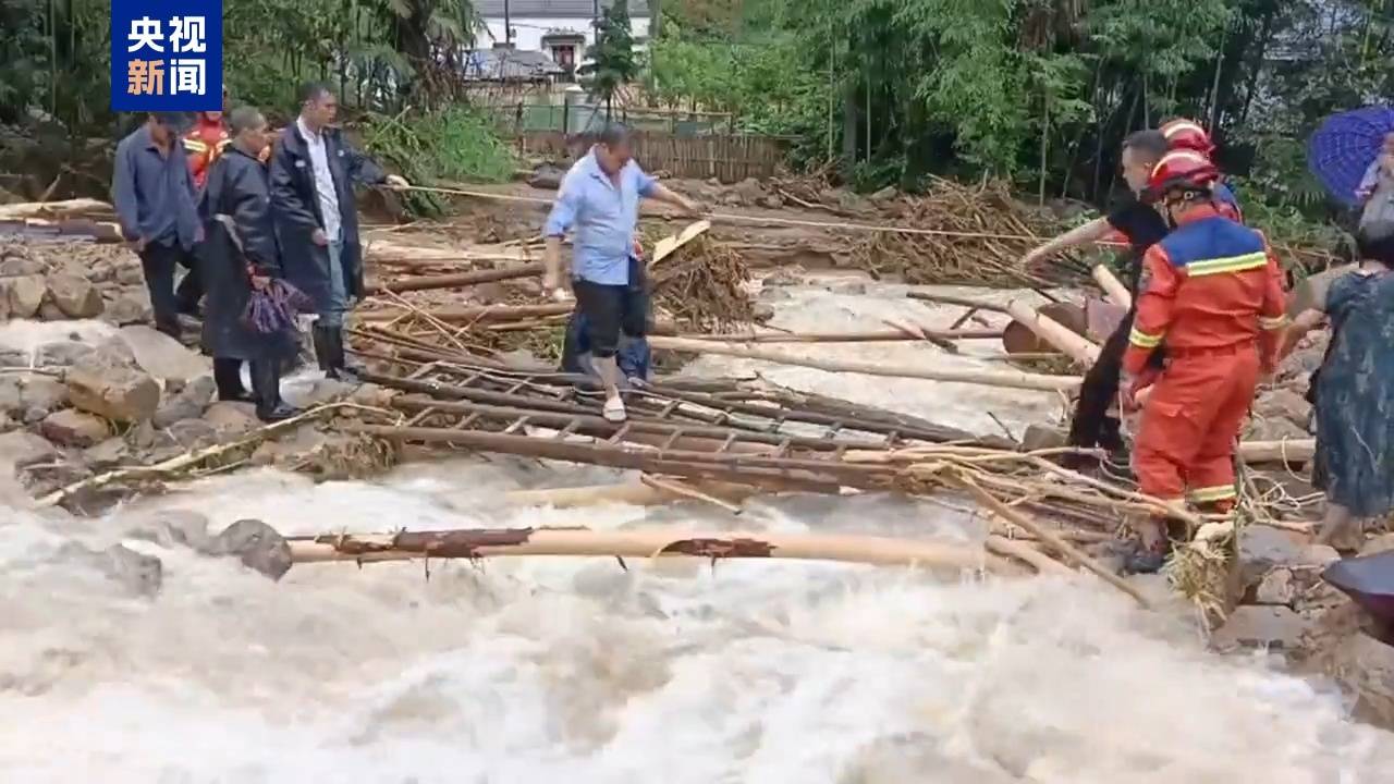 浙江一村干部搬运大众途中落水罹难
，乡民�：其对待作业不遗余力	，广受好评