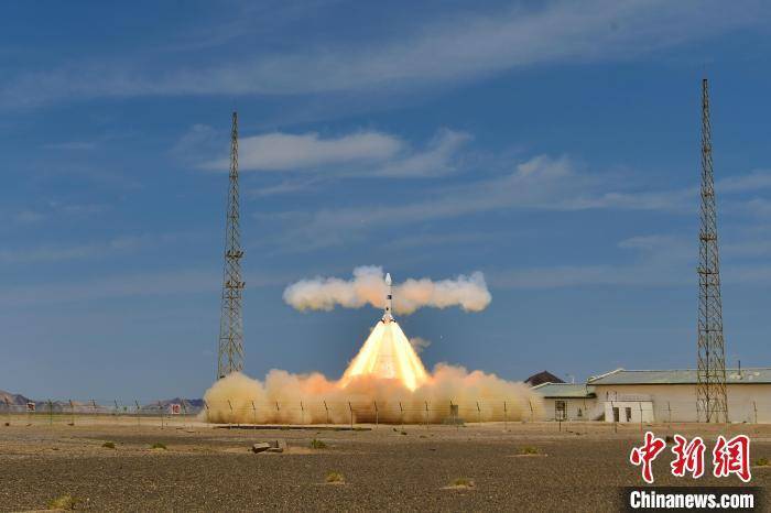 中国新一代载人飞船“梦舟”零高度逃逸飞行试验取得圆满成功