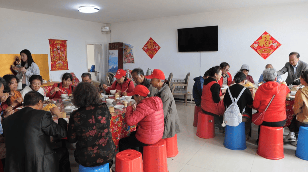 云南游客邂逅饶河 开启“甜蜜”之旅__云南游客邂逅饶河 开启“甜蜜”之旅