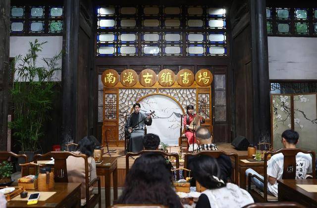 文旅融合新形态：非遗 + 旅游受关注，向