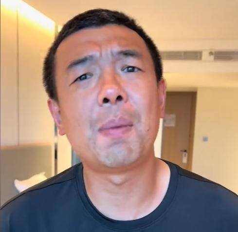 男足与女足薪资对比：成绩与收入为何不成正比？