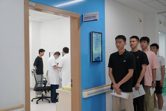 2025年空军学院入学考试招募和选拔工作开始