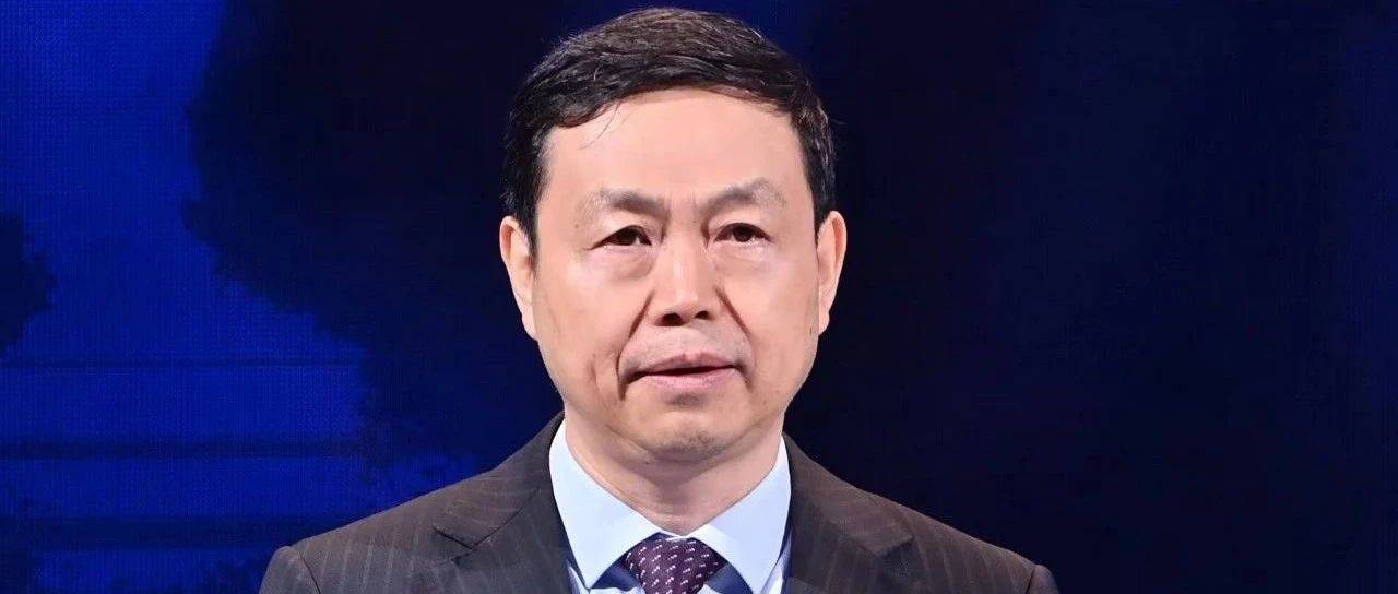 中国移动董事长杨杰：“AI+”引领智能涌现，开启碳硅融合新未来