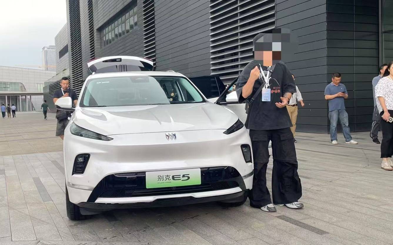 新别克纯电E5上市，上汽通用薛海涛：若自燃将赔付新车