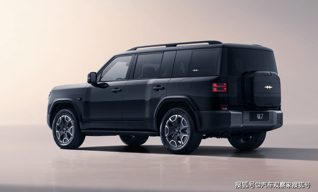 方程豹钛7亮相：城市家用大SUV，价格或直逼30万档