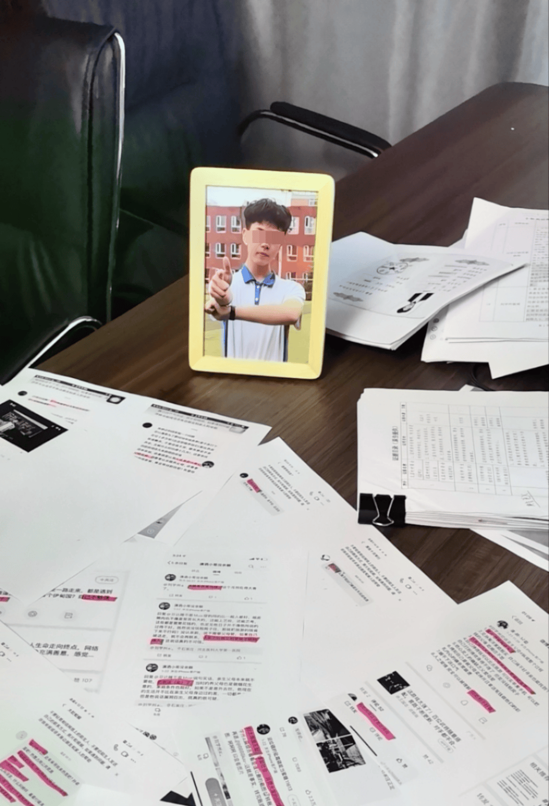 刘学州被网暴案宣判
：两自媒体人被判赔5.7万元，养家亲属表示满意判定