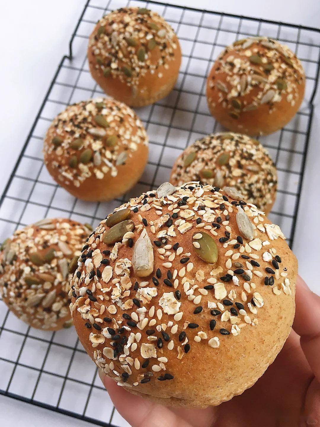 全麦面包糙嗓子?替换半份土豆粉,粗粮也拉丝