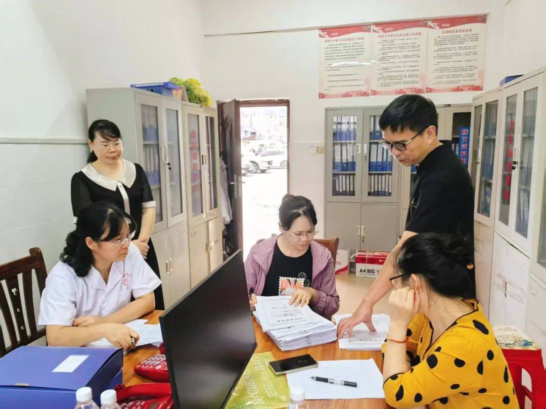 红蔷薇 军旅文:百色疾控：筑牢健康防线，开展2025年上半年结核病防治工作业务指导