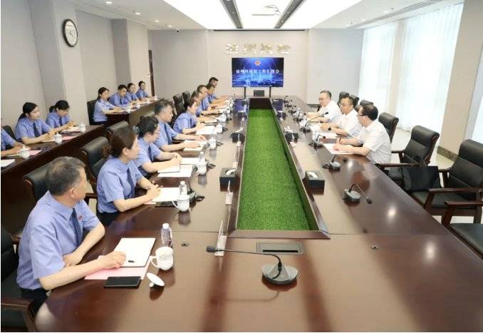 在我一生最猥琐的时候遇见你:江苏省检察院党组书记、检察长赵铁实调研指导徐州检察工作