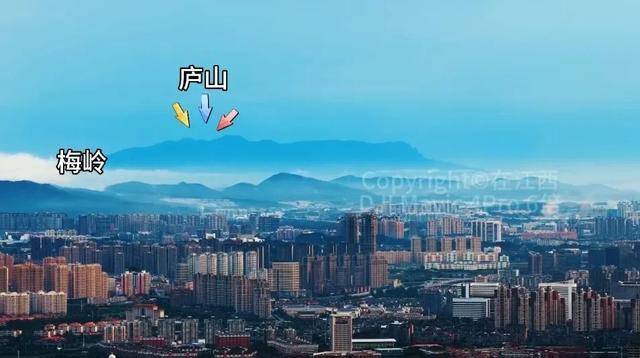 深情沦陷:网友拍到南昌梅岭与百公里外的庐山同框？专业人员：可以的
