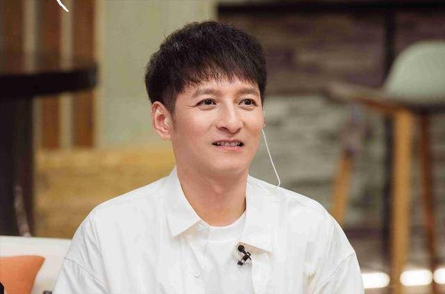 从主持人到“精神病”，李维嘉消失2年后，48岁现状曝光令人唏嘘