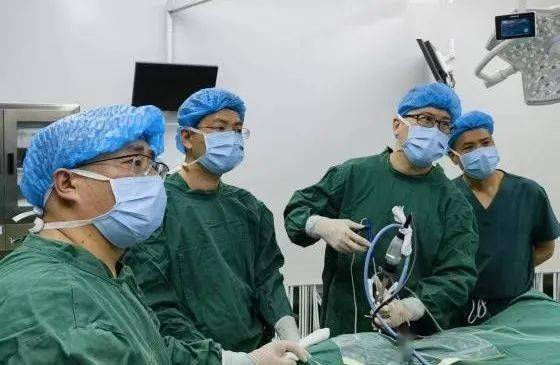 消除最接近蓝天和白云的疼