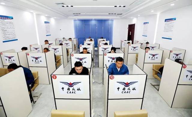 百万考证大军，毕业即失业？