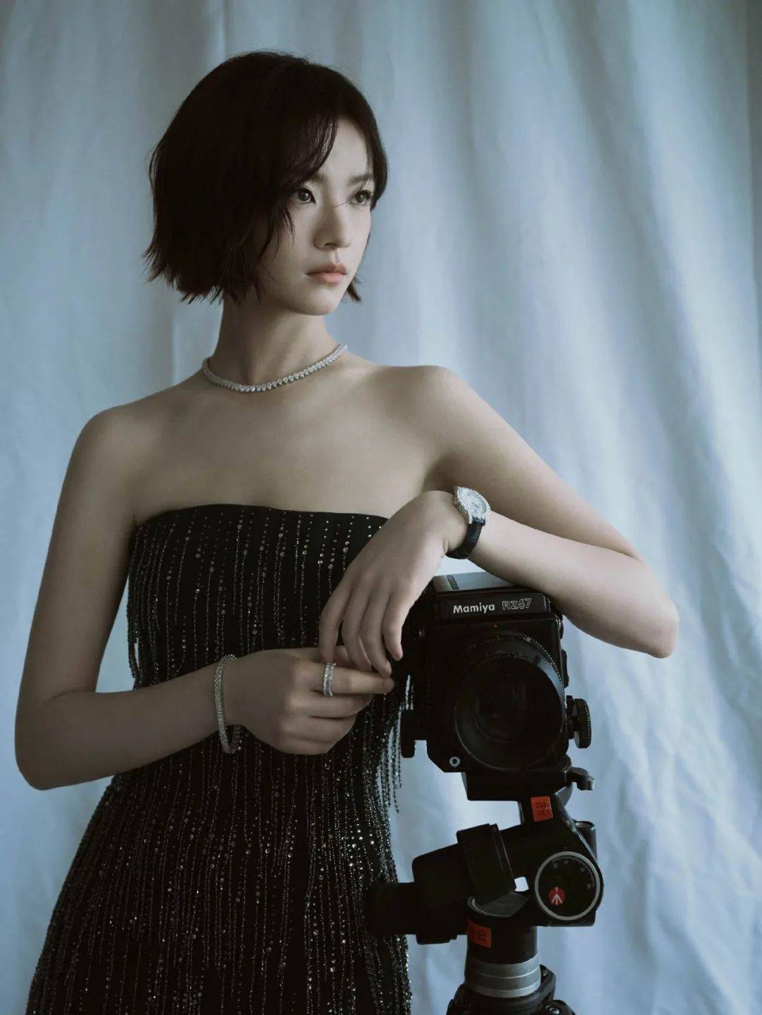 刘诗诗李庚希巴黎时装周同框！被赞温柔、酷飒