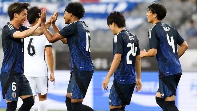 中国香港1比6惨败却给国足出了道难题，能打进日本队一球吗