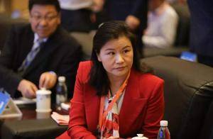 从打工妹到800亿身家:周群飞带蓝思科技再战港股_玻璃_资本_苹果