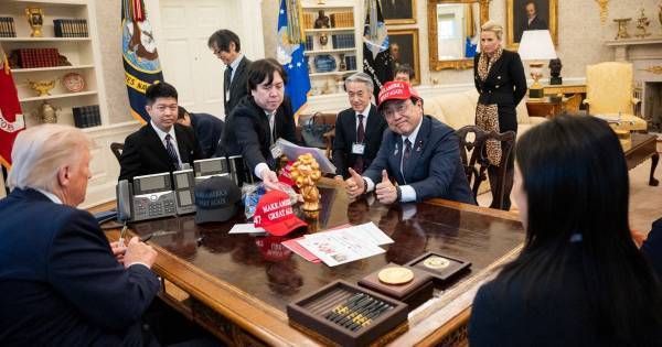 “日本以为跟美国关系很特殊，但对特朗普来说还不够” -华闻时空