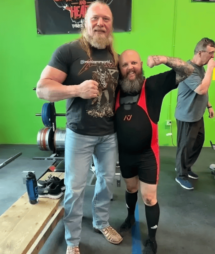 wwe官方疯狂暗示回归,保罗海曼发文祝福!