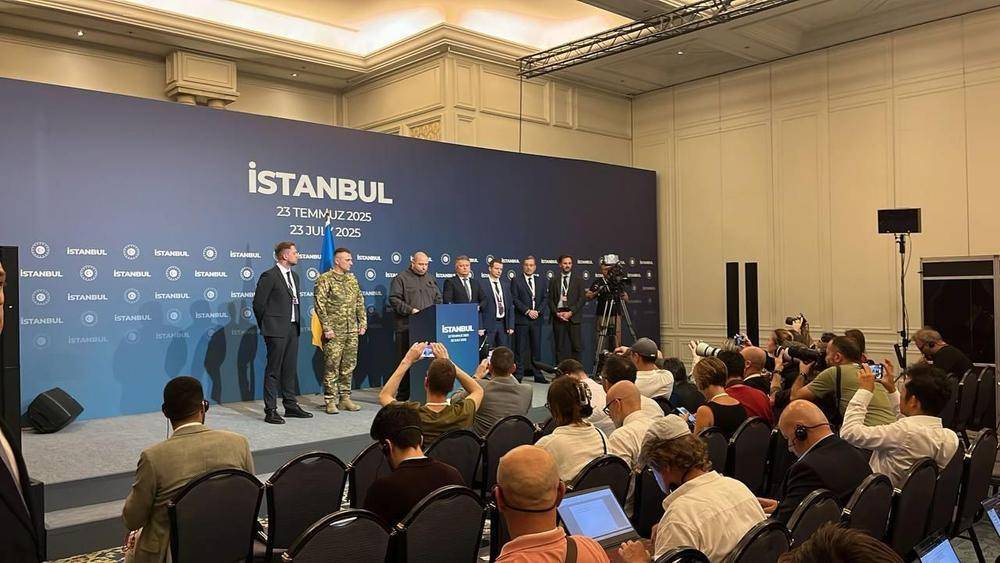 俄乌第三轮直接谈判结束 双方同意新一轮换俘-华闻时空