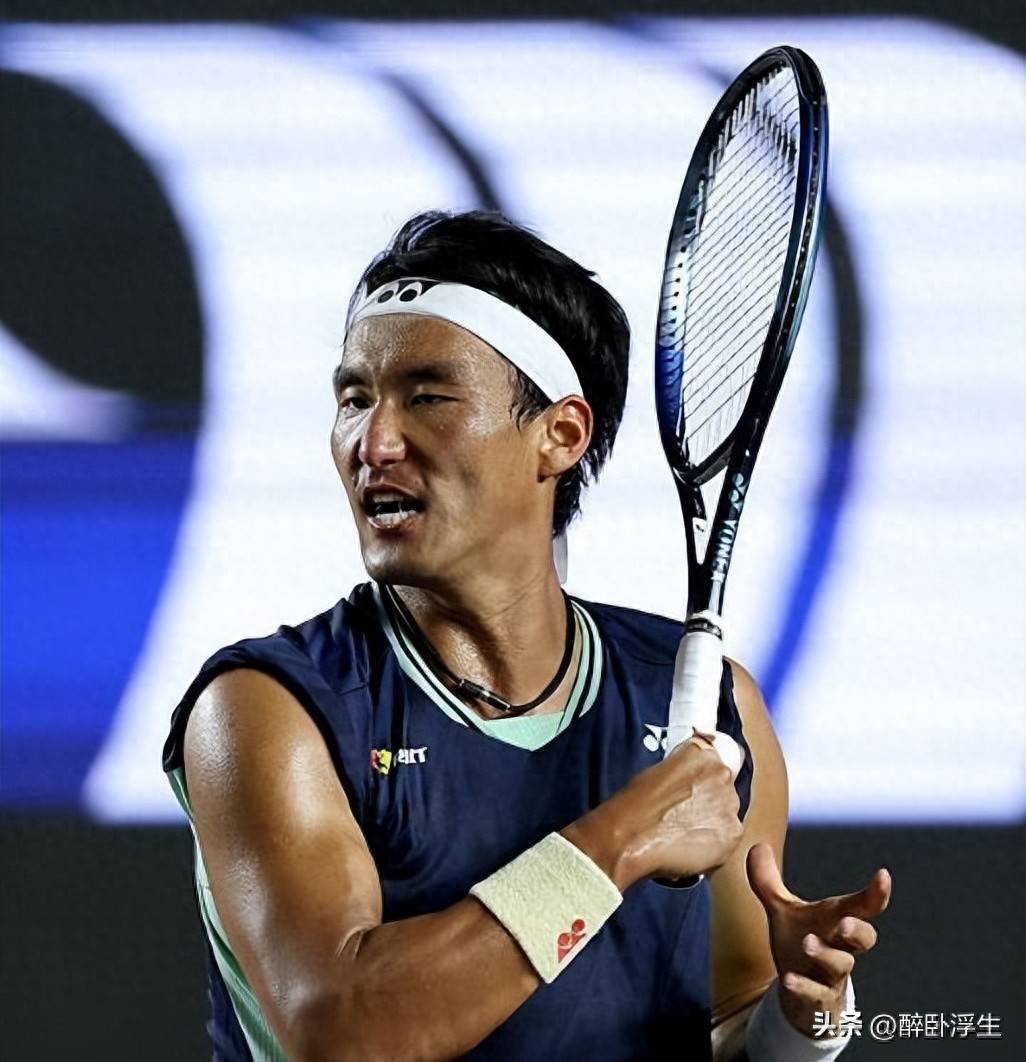 ATP华盛顿站：中国男网双星表现分化，吴易昺晋级16强将战梅德韦杰夫