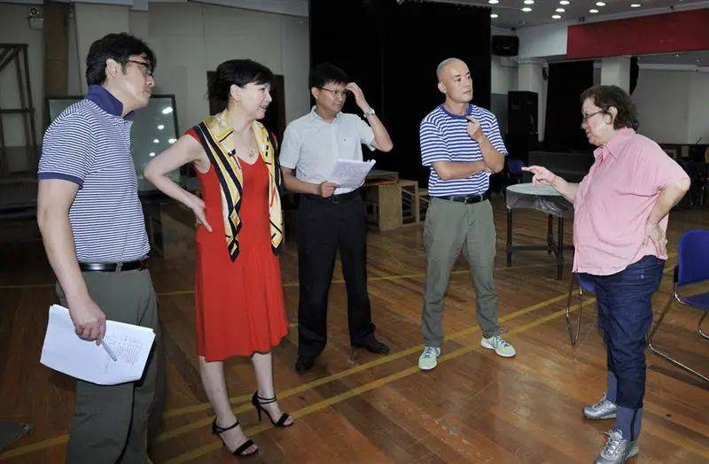 上海著名演员因病去世，年仅50岁，网友：不敢相信！