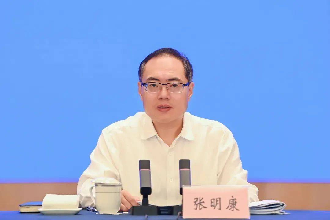 张明康，跨省履新山东烟台！此前担任江苏省盐城市委副书记、市长