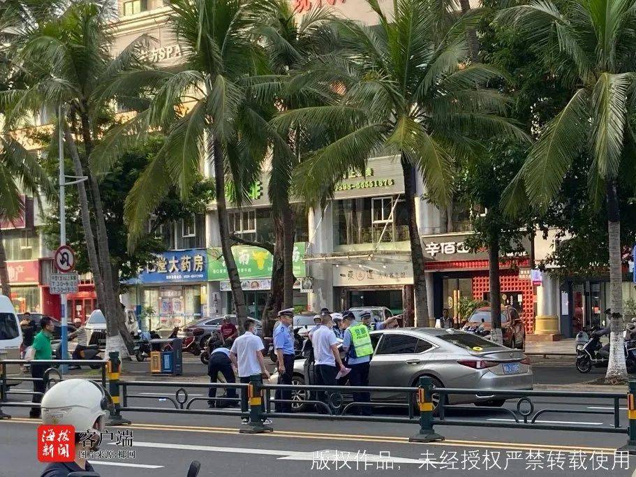海口突发车祸：一名老阿婆斑马线上被撞身亡，肇事司机已被警方控制